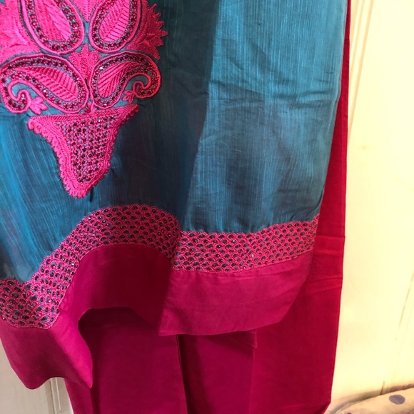 Salwar Kameez - Picture 7 of 7